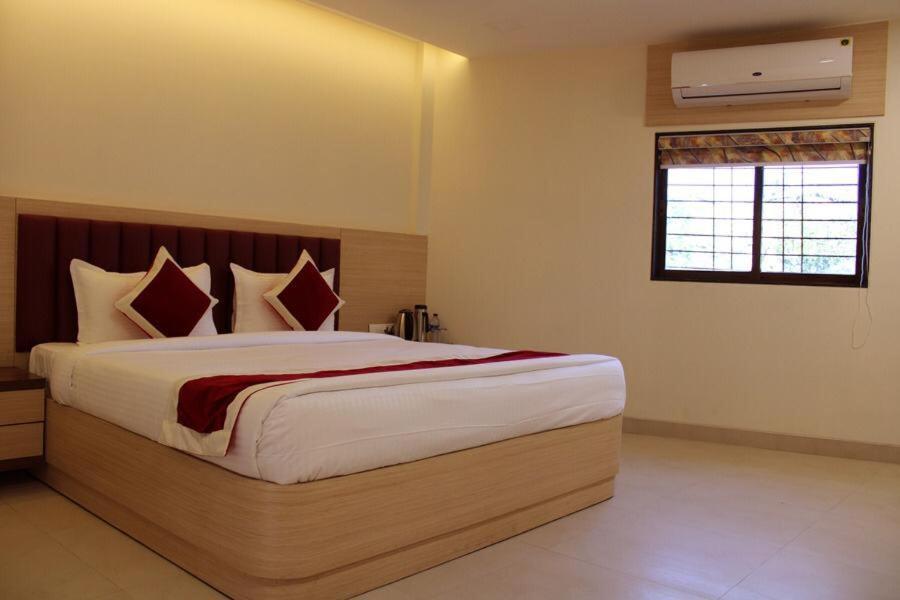 Hotel Saineel Mumbai Eksteriør bilde