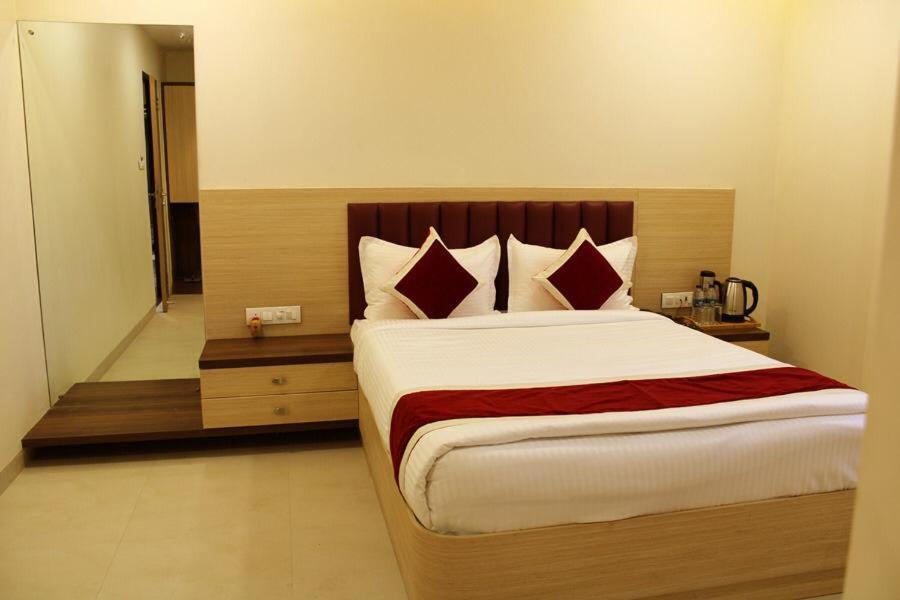 Hotel Saineel Mumbai Eksteriør bilde